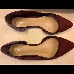 Apt 9 size 9.5 cranberry pointed toe flats